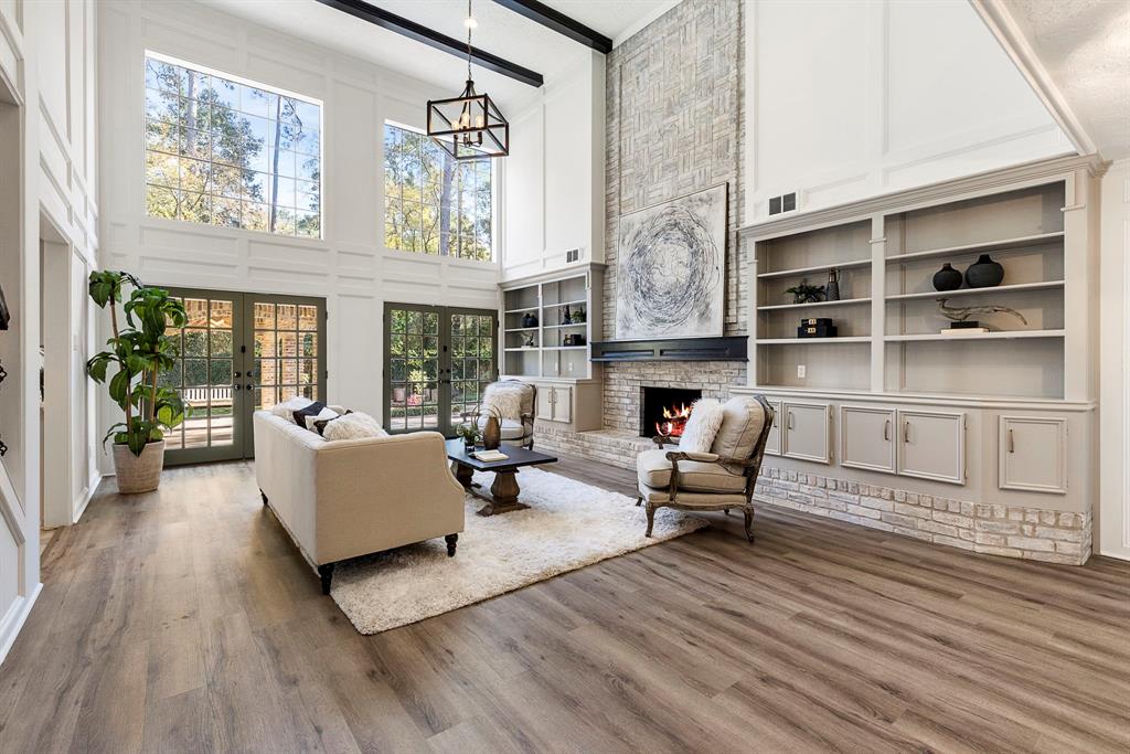 5 Thornhedge Ct, Spring, TX 77381