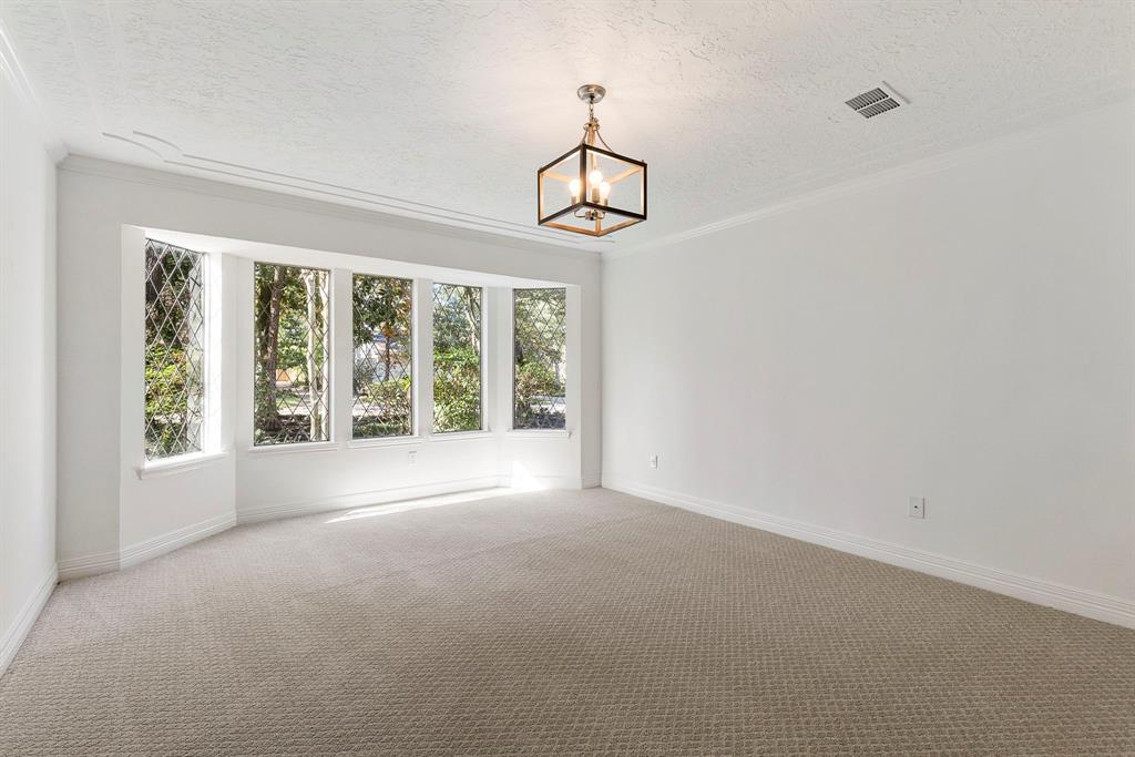 5 Thornhedge Ct, Spring, TX 77381