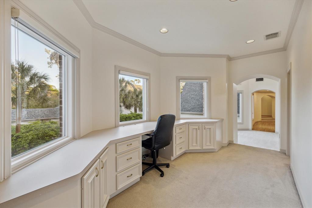 11618 Green Oaks St, Houston, TX 77024