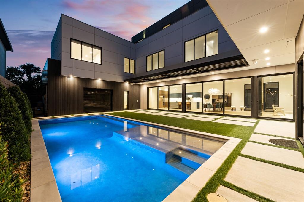 3003 Virginia St, Houston, TX 77098