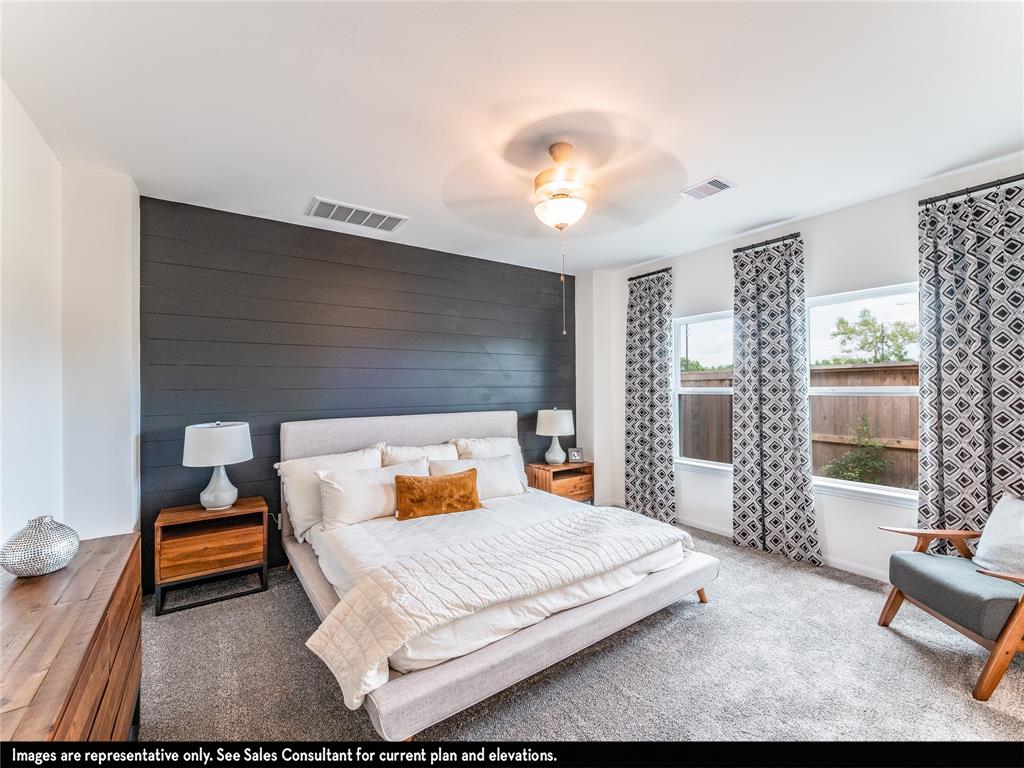 Property Detail on Theresa Riddle, Real Estate Professional 216 Water Grass Trl, Clute TX 77531