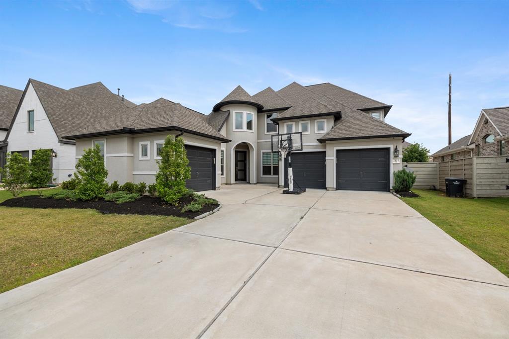 2119 Plum Creek Dr, Manvel, TX 77578