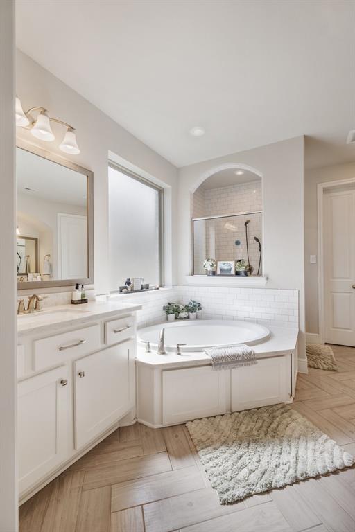 2119 Plum Creek Dr, Manvel, TX 77578