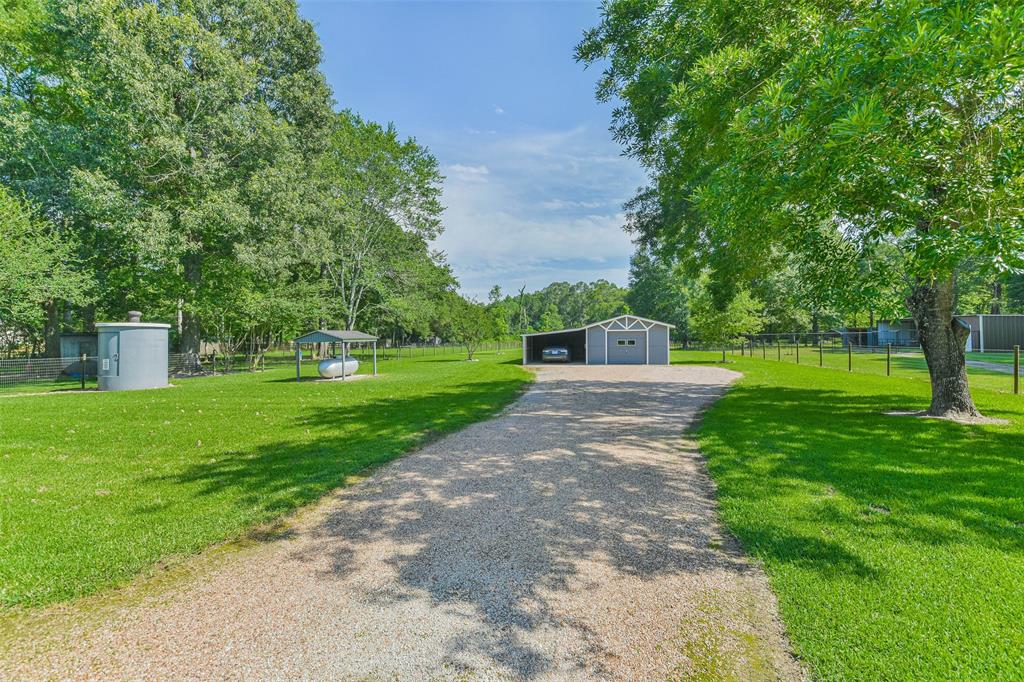 24276 Creekwood Dr, Splendora, TX 77372