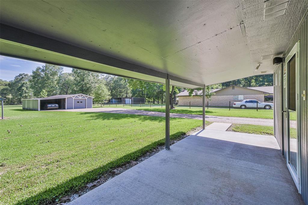 24276 Creekwood Dr, Splendora, TX 77372