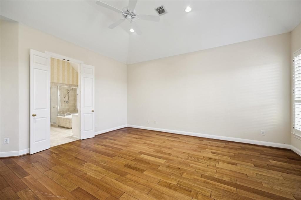 11411 Gallant Ridge Ln, Houston, TX 77082