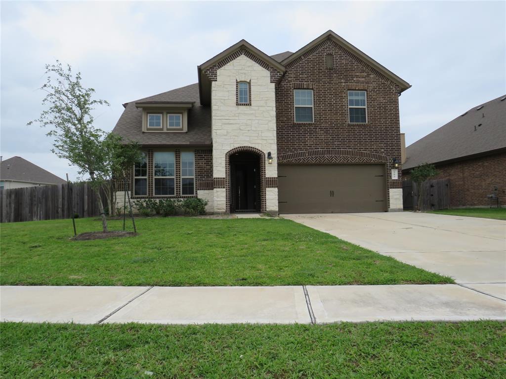 502 Crater Lake Drive, League City, TX 77573
