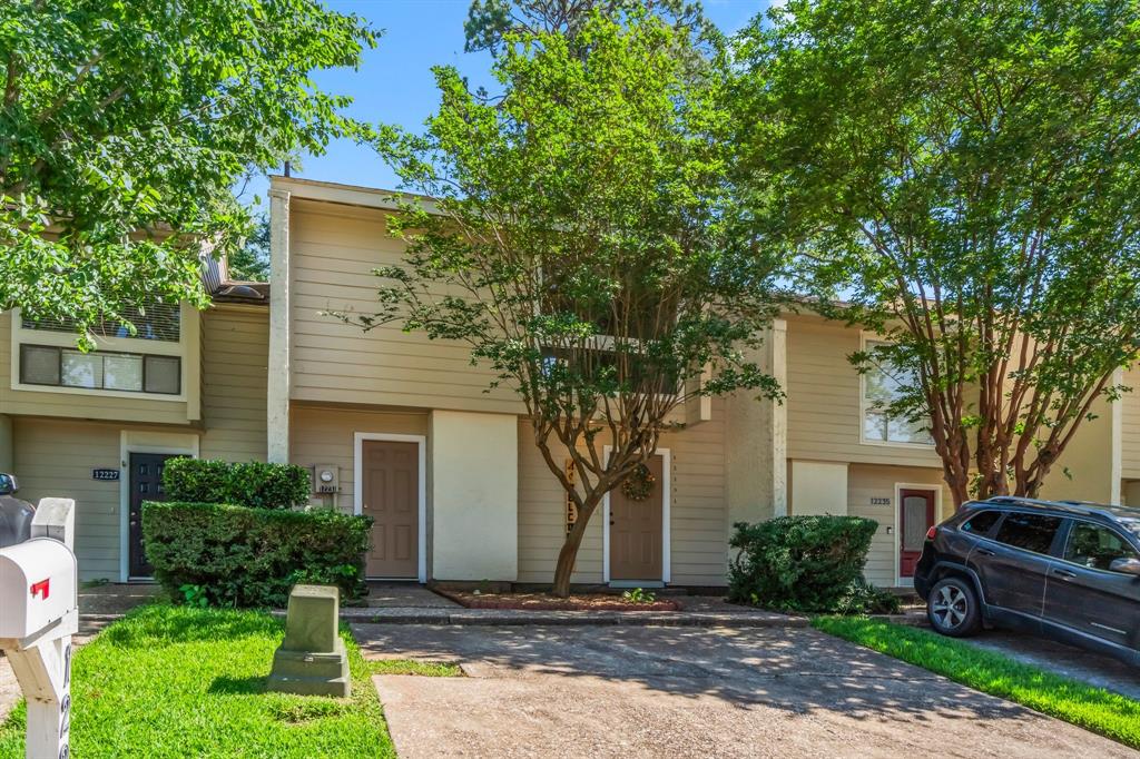 12231 TRAIL HOLLOW DRIVE, MONTGOMERY, TX 77356 Lake Conroe Group