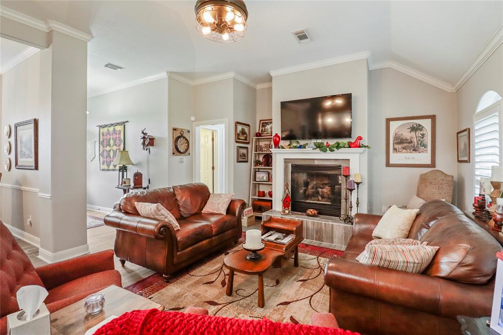 Property Detail on Theresa Riddle, Real Estate Professional 101 Revere Ct, Clute TX 77531