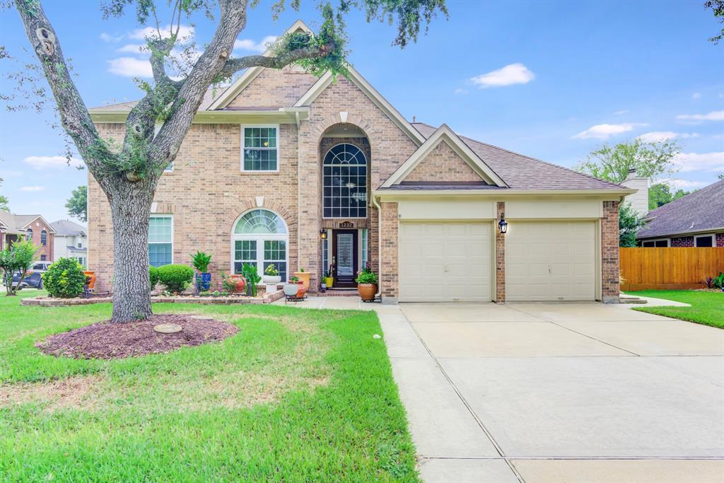 1232 Fawn Valley Drive, League City, TX 77573
