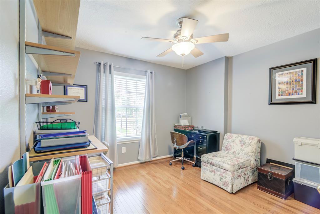 1232 Fawn Valley Drive, League City, TX 77573