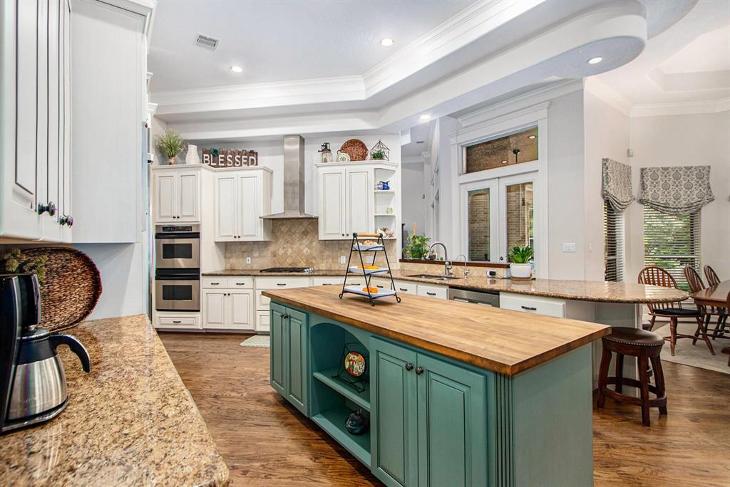 23610 Powder Mill Dr, Tomball, TX 77377