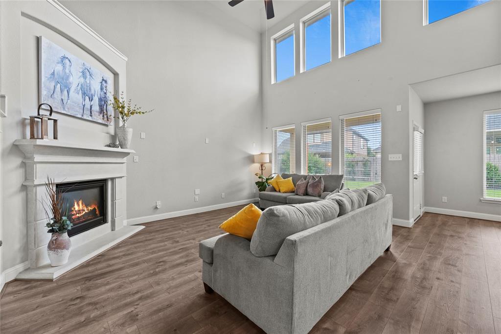 18210 Hayden Lakes Dr, Cypress, TX 77429