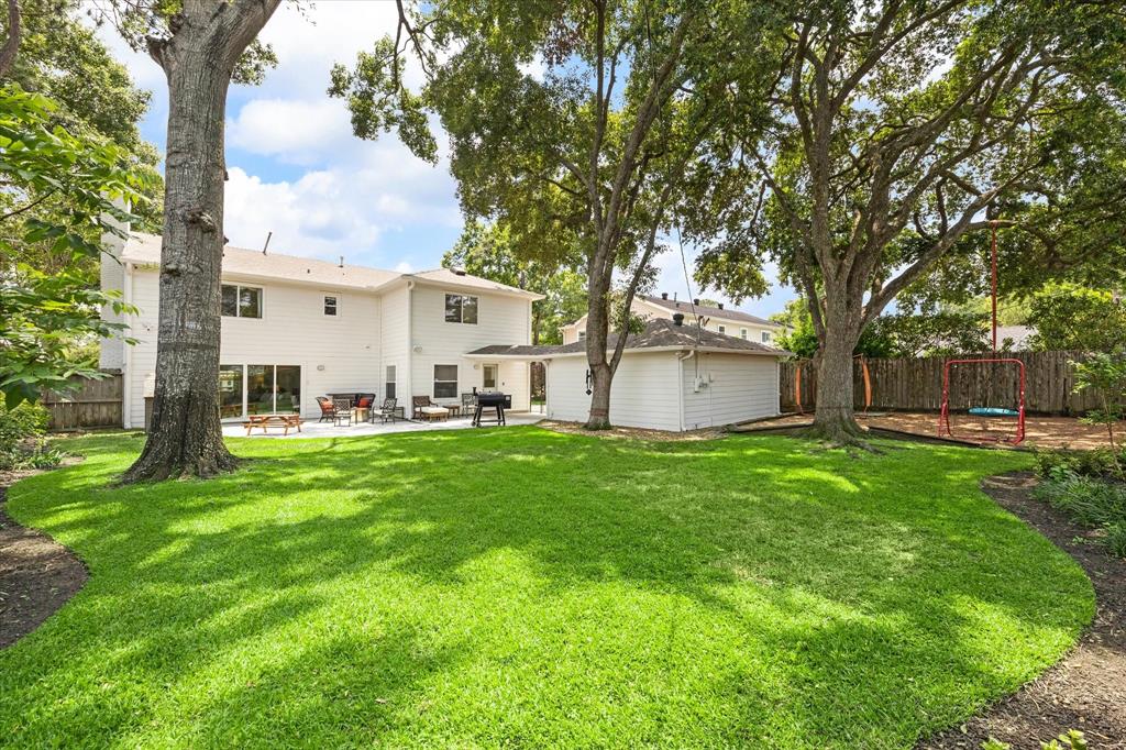 14214 Chadbourne Dr, Houston, TX 77079