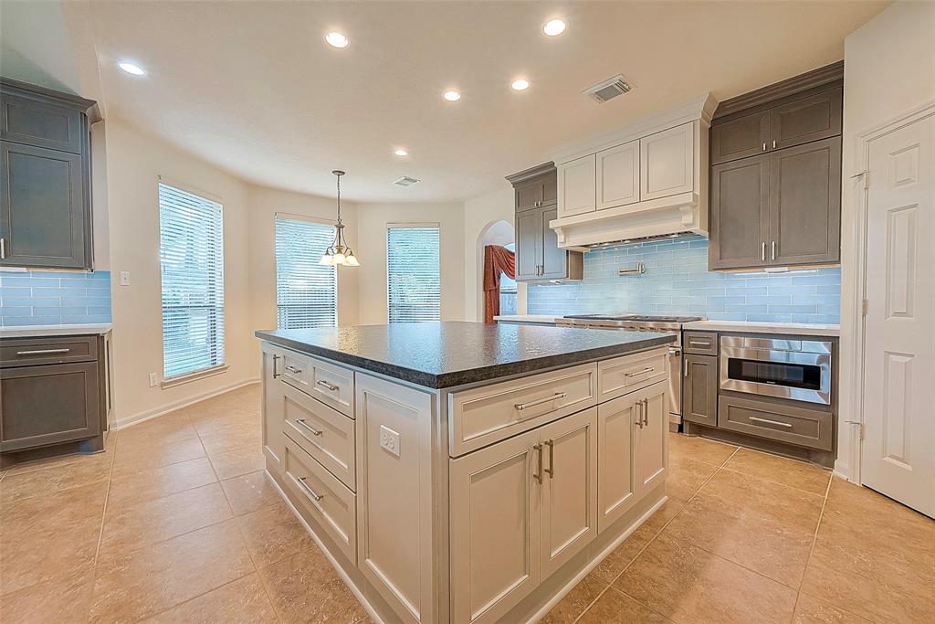 8519 Glenn Leigh Dr, Spring, TX 77379