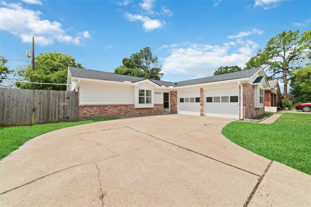 11911 Pompano Lane, Houston, TX 77072