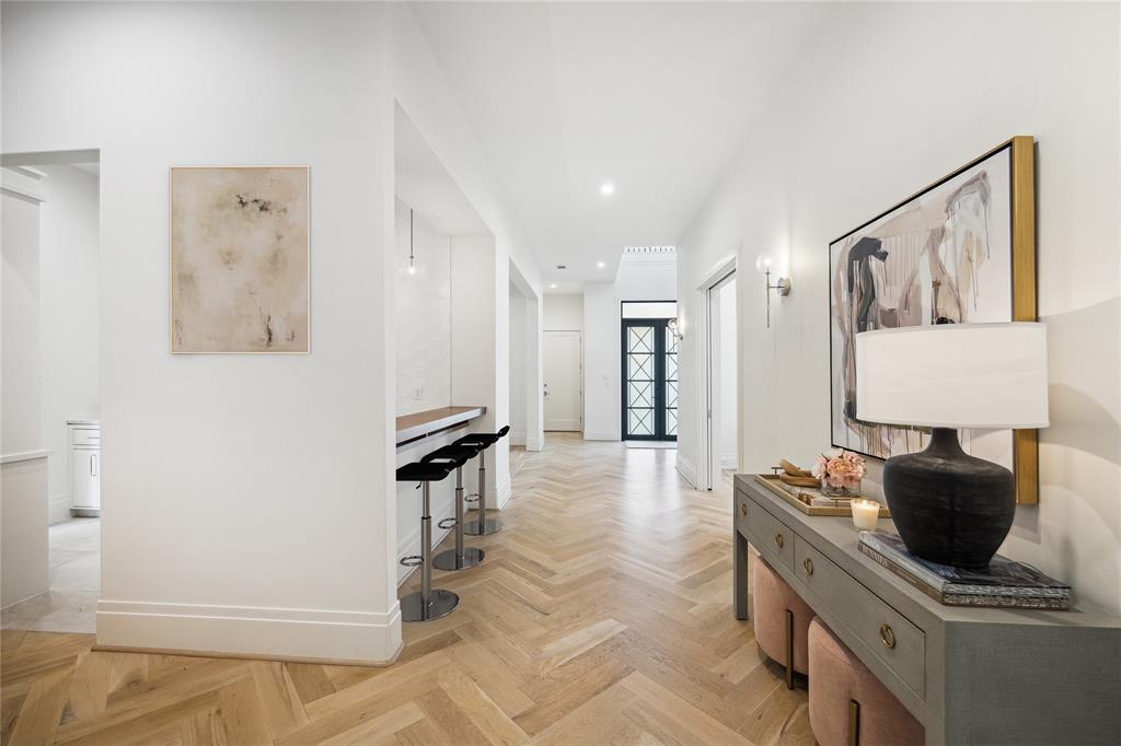 6628 Vanderbilt St, West University Place, TX 77005