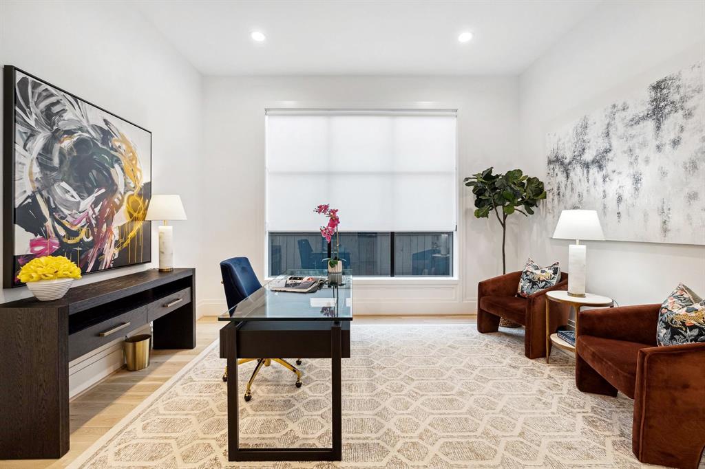 6628 Vanderbilt St, West University Place, TX 77005