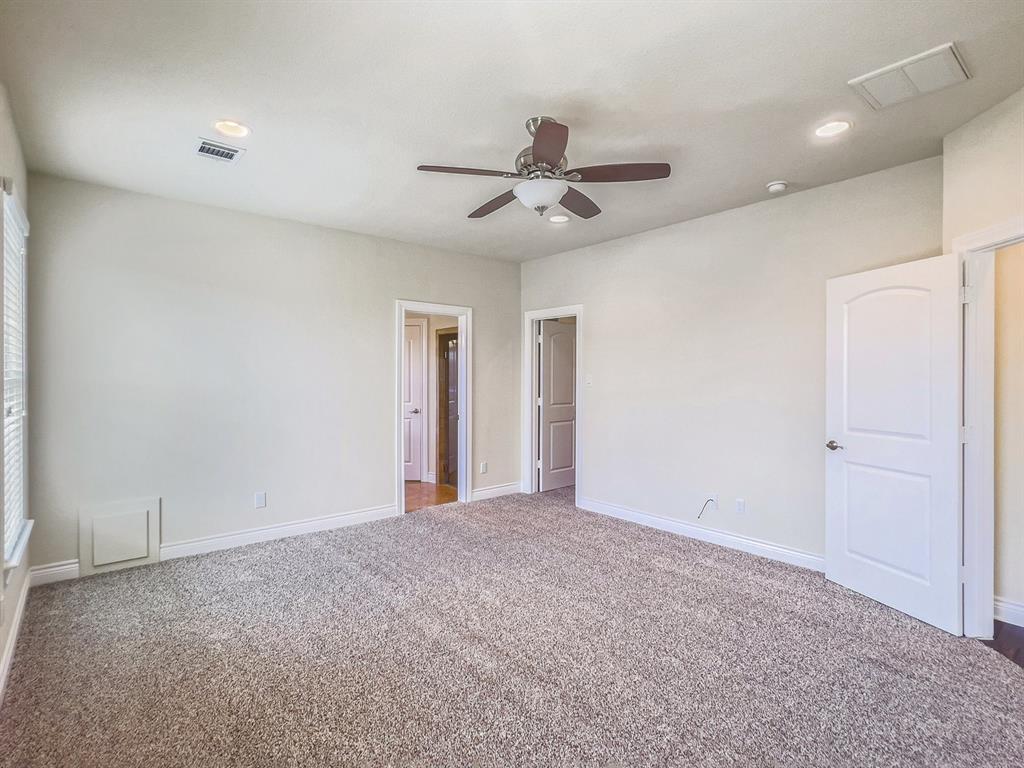 146 Snug Harbor Dr, Conroe, TX 77356