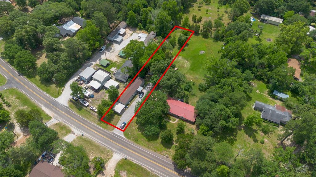 1261 Fish Hatchery Road, Huntsville, TX 77320