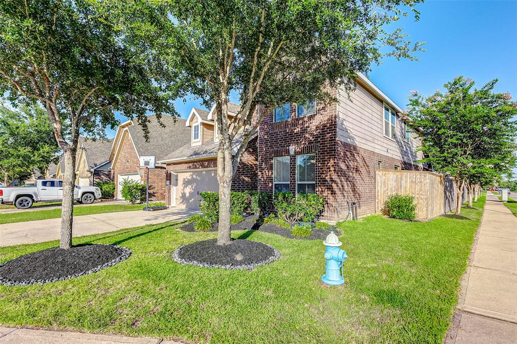 5602 White Camelia Ct, Richmond, TX 77407