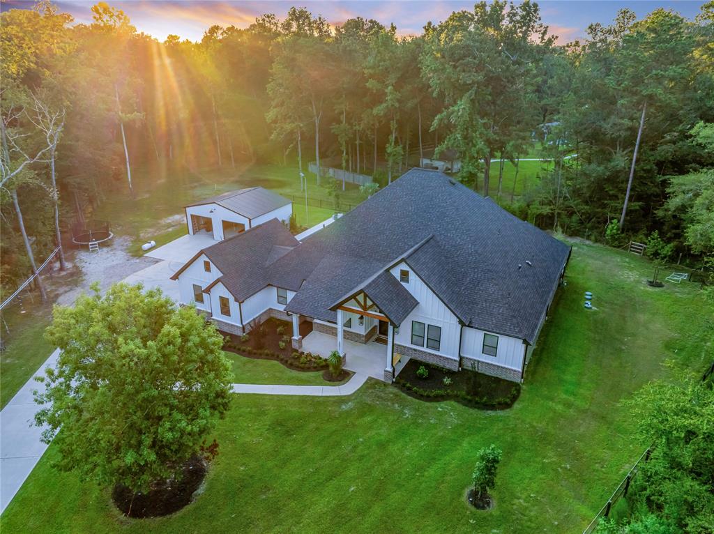 30011 Commons Woods Court, Huffman, TX 77336