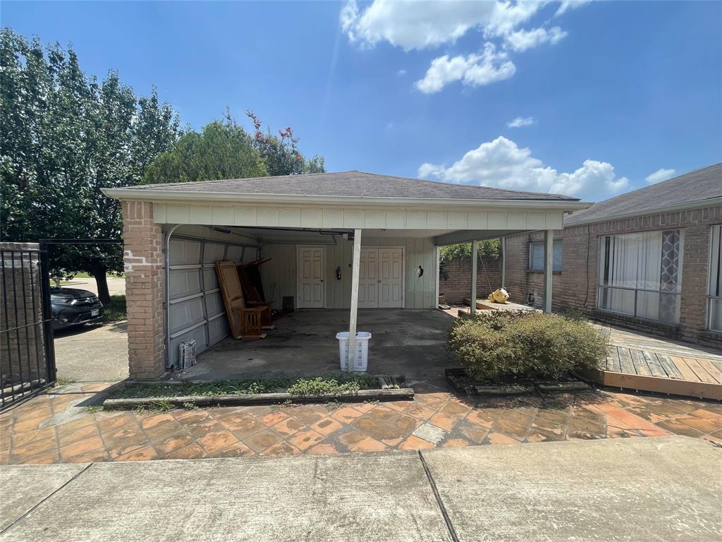 9326 Keegans Wood Dr, Houston, TX 77083