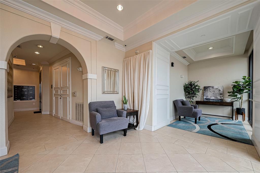 2120 Kipling St 402, Houston, TX 77098