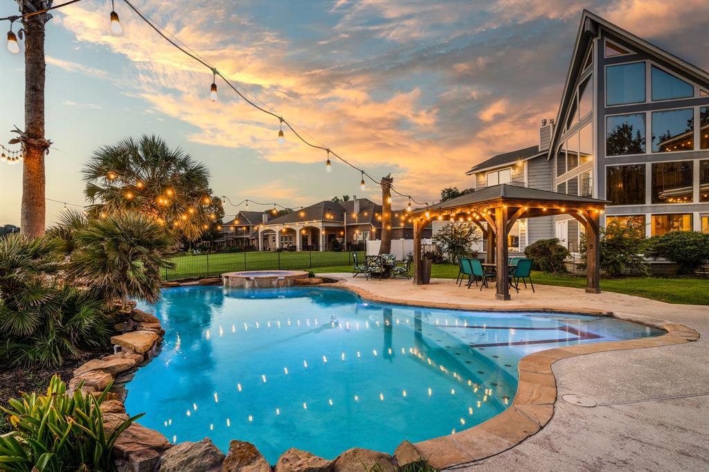 5109 Kingston Cove Circle, Willis, TX 77318