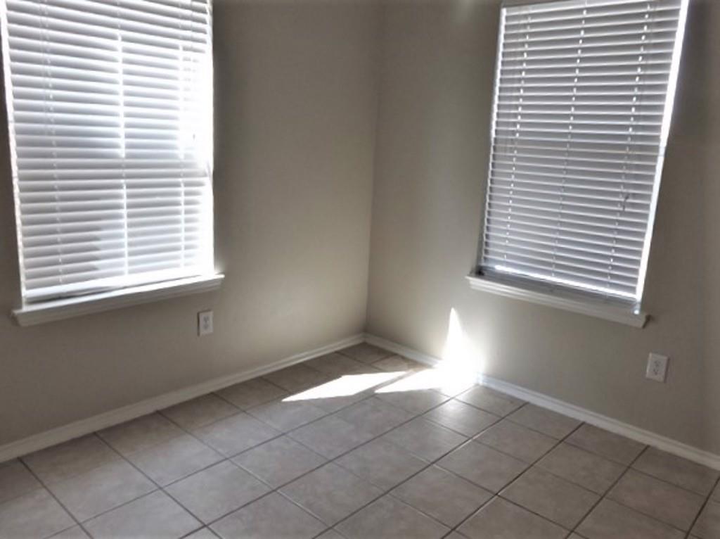 2102 Hawthorne Brook Ln, Fresno, TX 77545