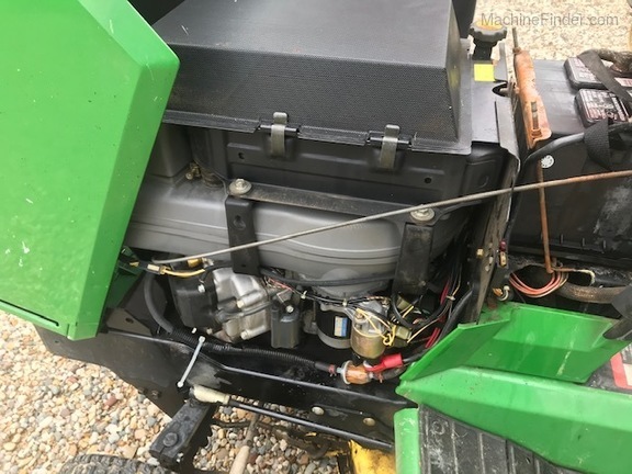 1994 John Deere 320 Lawn & Garden Tractors Three Rivers, MI