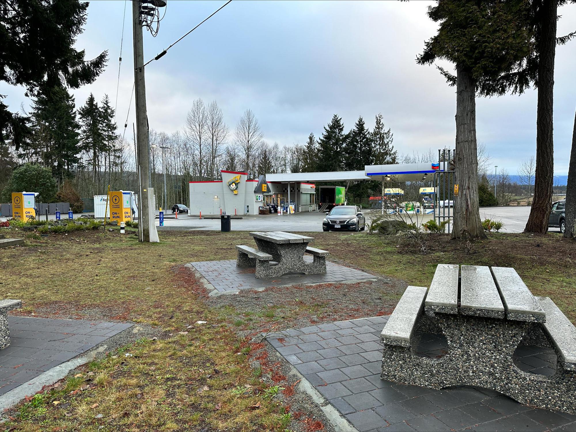 On the Run Convenience Store Nanoose Bay, BC EV Station