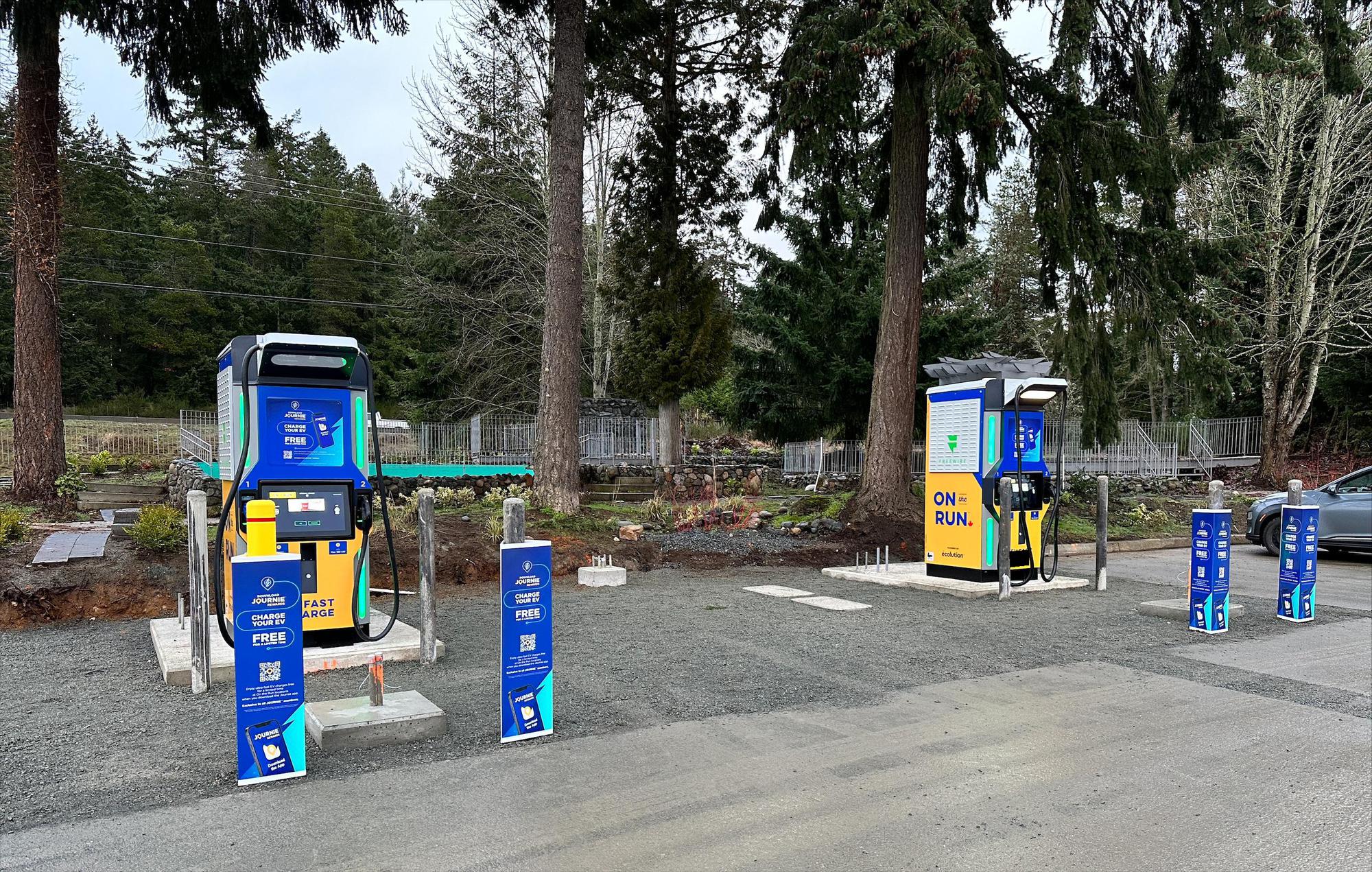 On the Run Convenience Store Nanoose Bay, BC EV Station