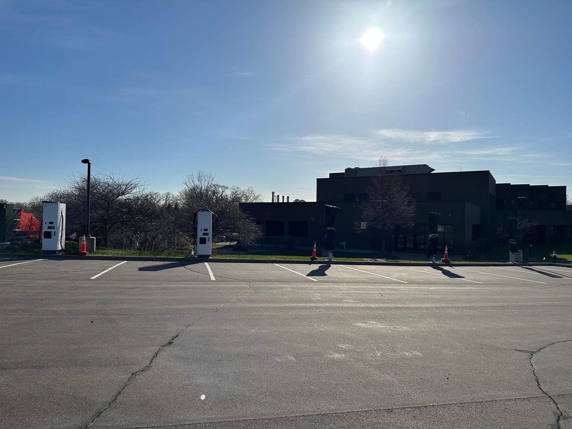 Plymouth City Hall Plymouth, MN EV Station