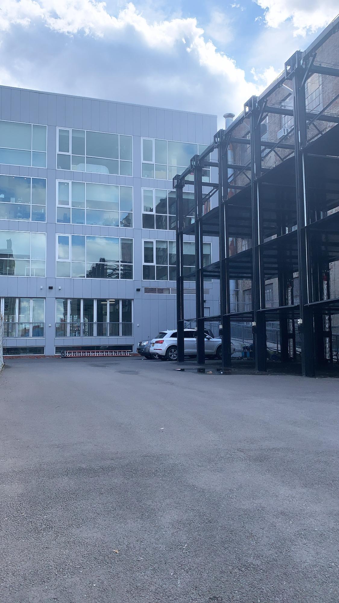 Luxury Green Parking Soon) 10 Harrison Pl Brooklyn Ny 11206