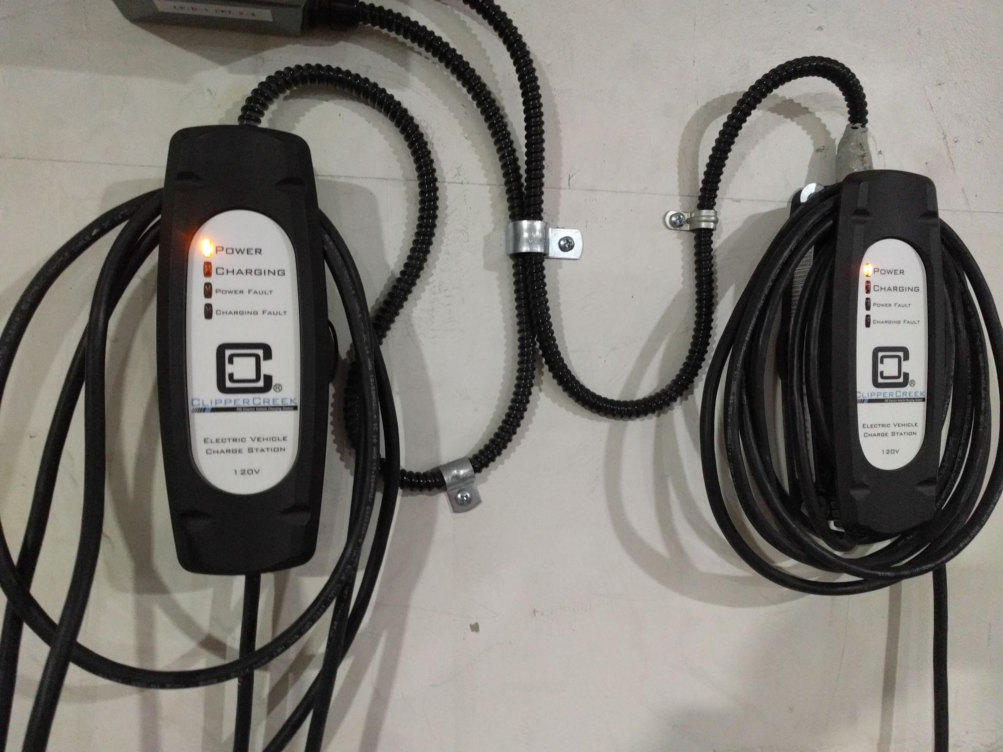 UMN East River Road Garage Minneapolis, MN EV Station