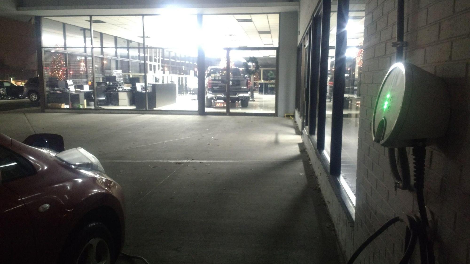 Glenn's Freedom Chrysler Dodge Jeep Ram Lexington, KY EV Station