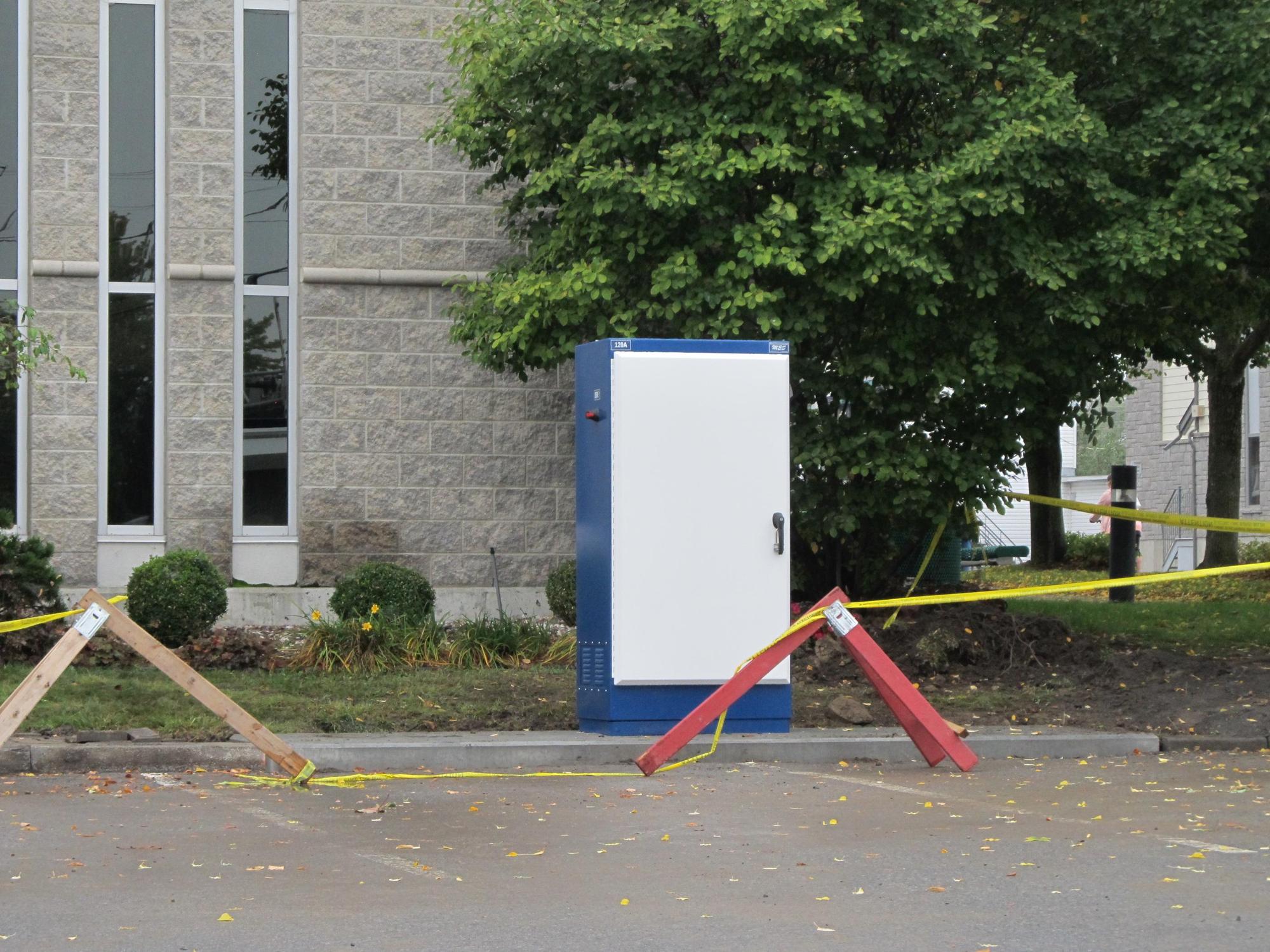 Desjardins SalaberrydeValleyfield, QC EV Station