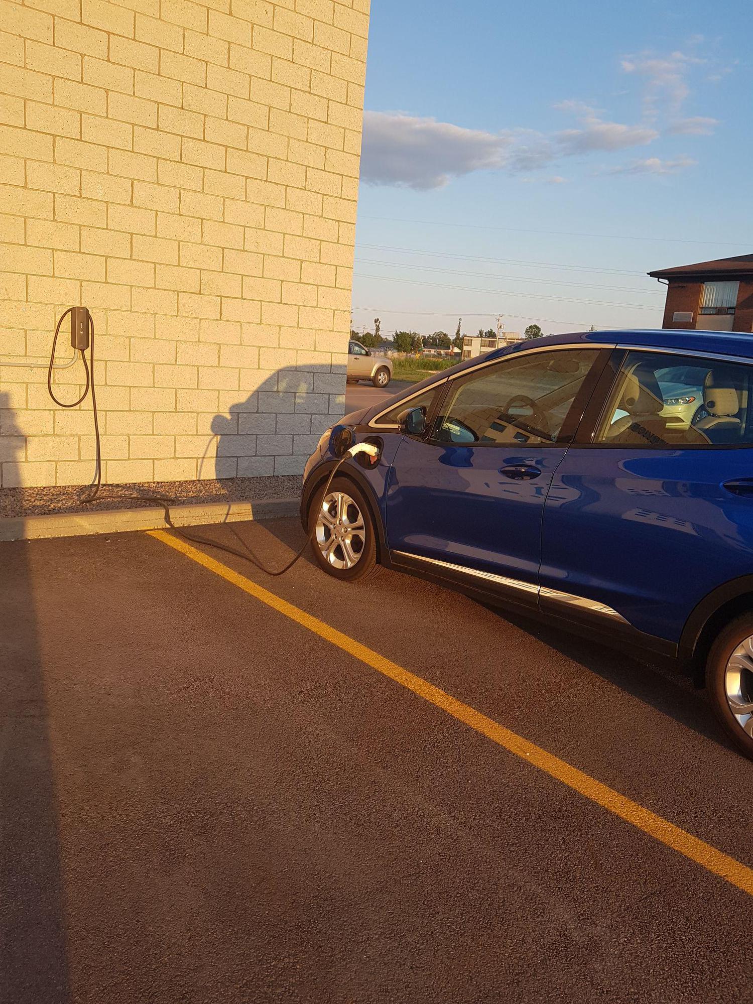 La Flèche Auto FORD QC EV Station