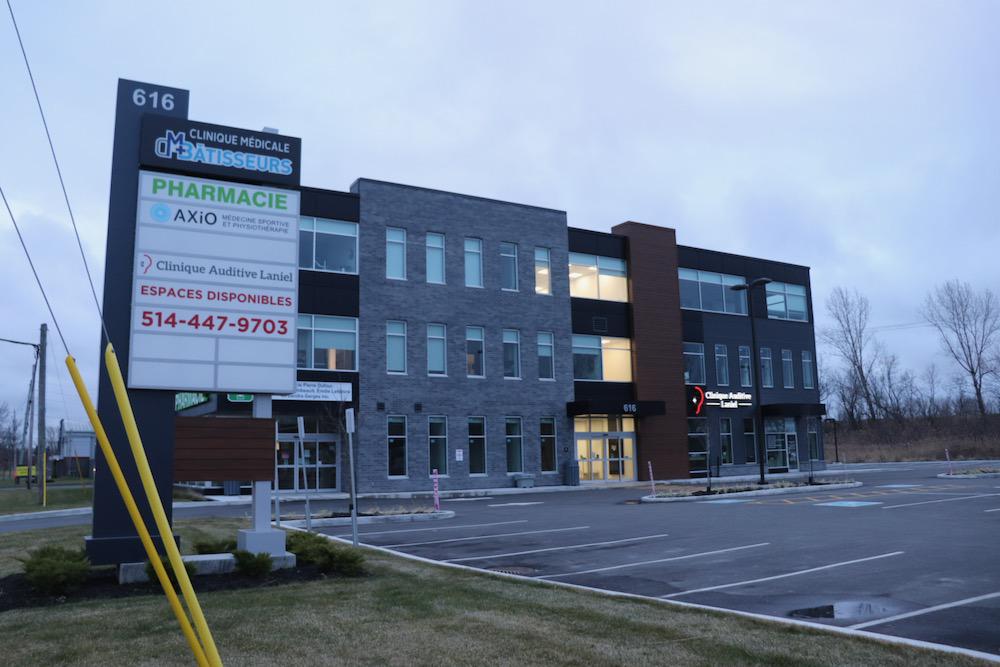 Clinique médical des Bâtisseurs SalaberrydeValleyfield, QC EV Station
