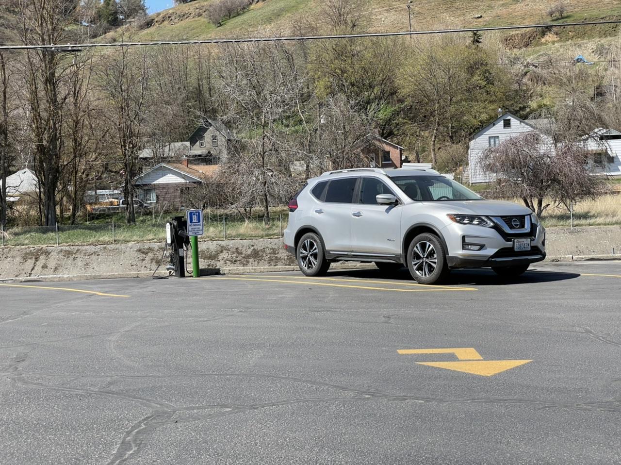 DSHS Colfax WA Colfax, WA EV Station