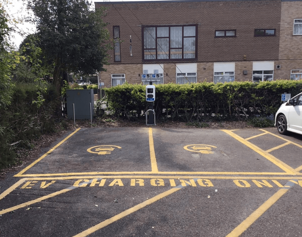 Osborne Road Car Park 16 Osborne Rd, New Milton BH25 6FE, UK EV Station