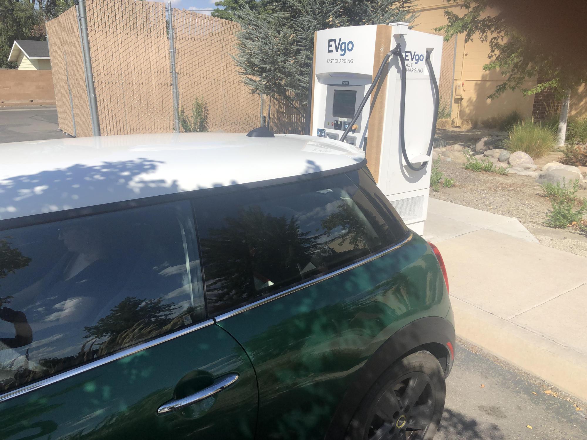 Raley's Gardnerville, NV EV Station