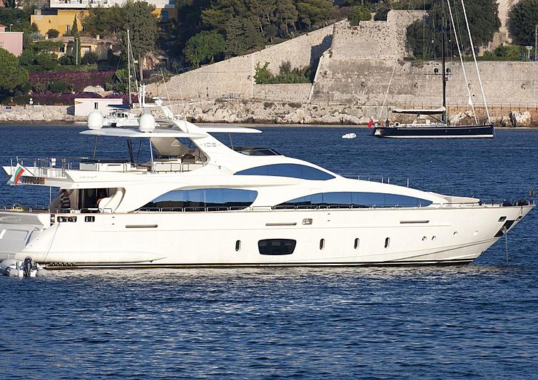 Freedom Yacht 31m Azimut Yachts Superyacht Times