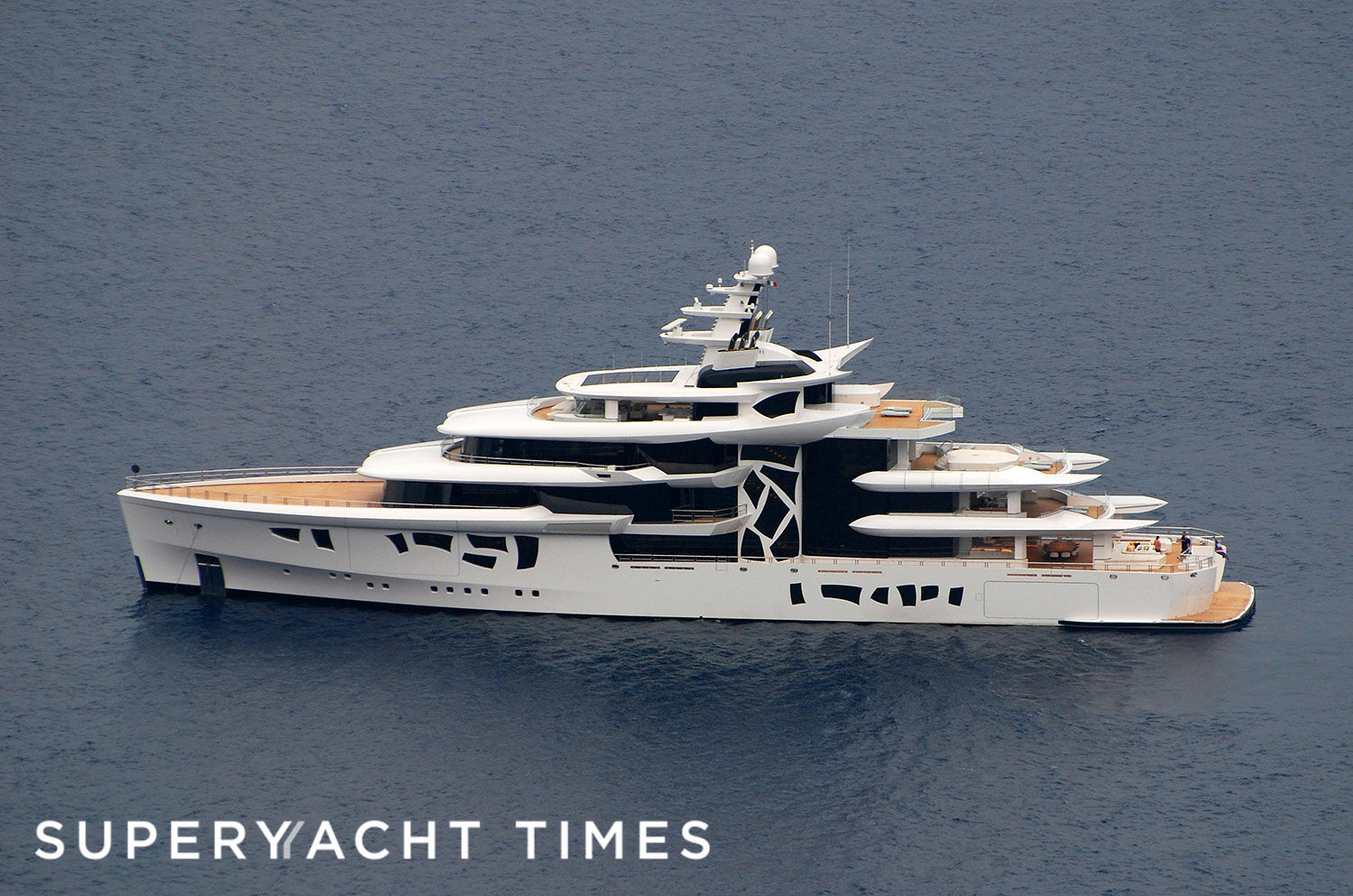 Nobiskrug superyacht Artefact in Camogli