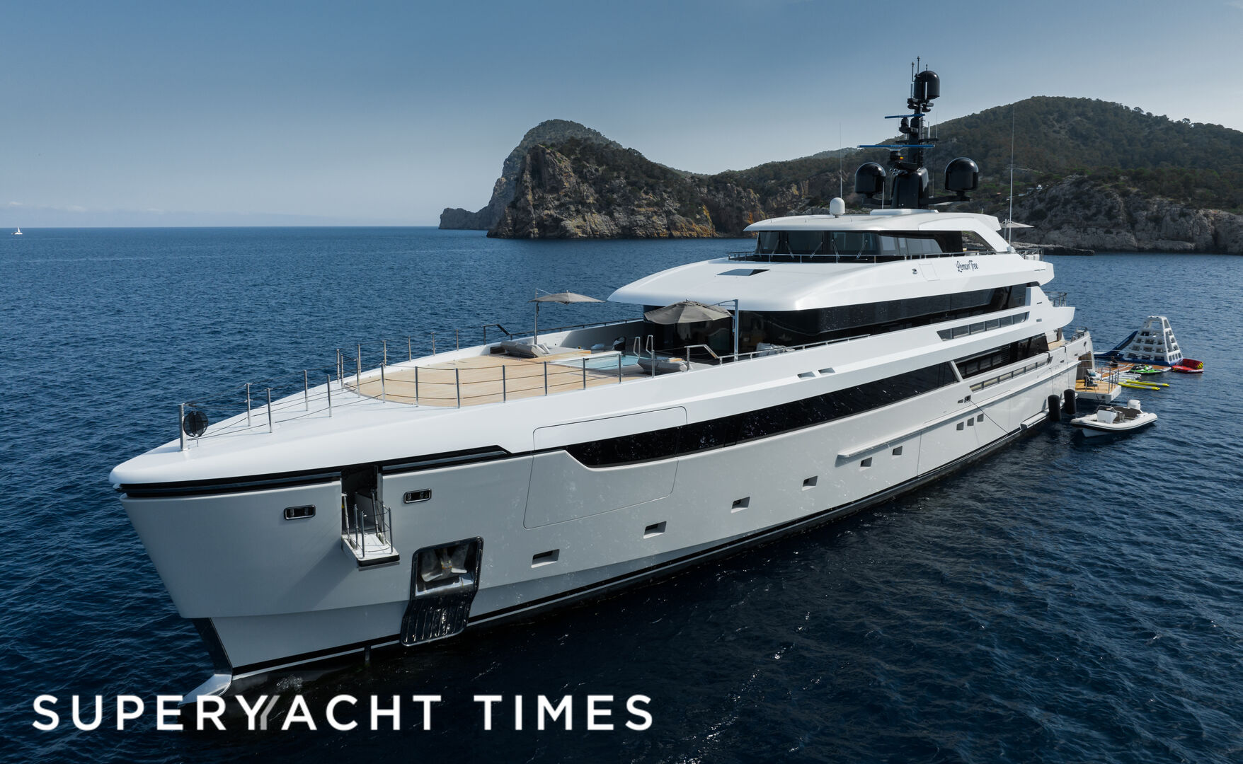 Sanlorenzo superyacht Lemon Tree in