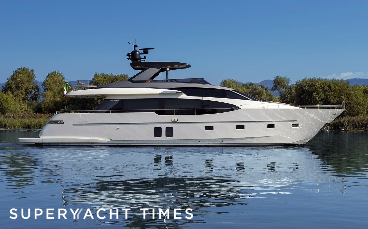 Sold Sanlorenzo’s 25m motor yacht Black Gold