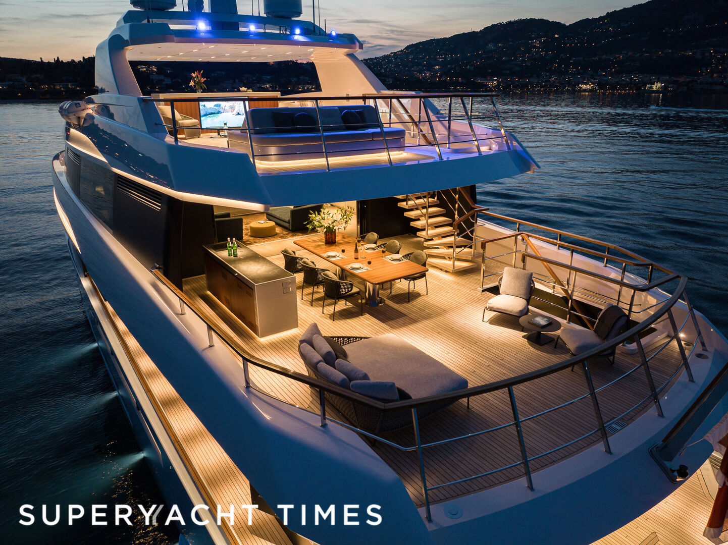 Contemporary minimalism Onboard 48m Admiral superyacht Crocus