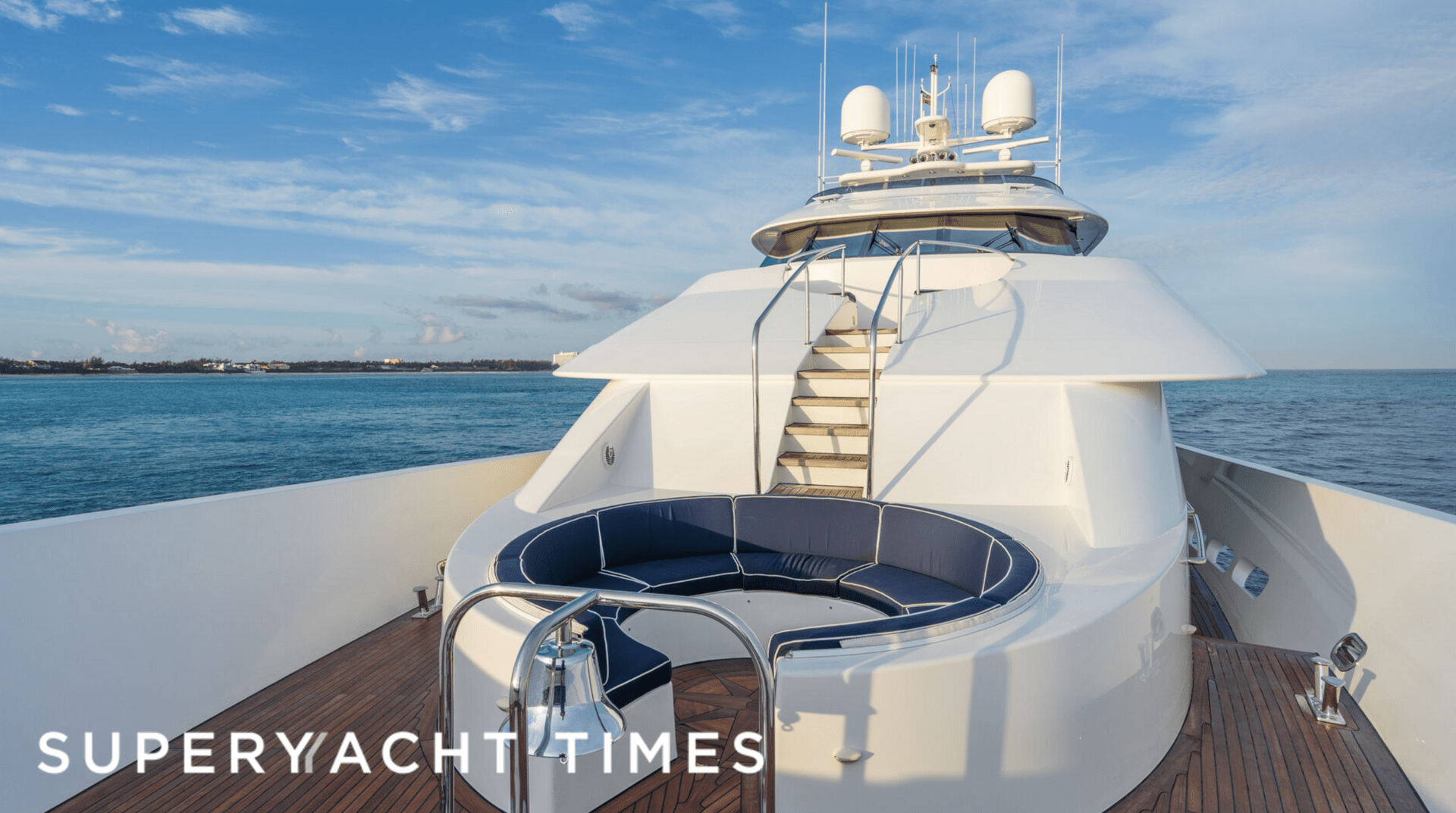 40m Westport yacht Dona Lola enters the market