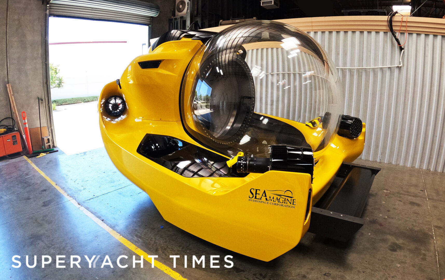 Step inside the SEAmagine Aurora submarines taking the underwater